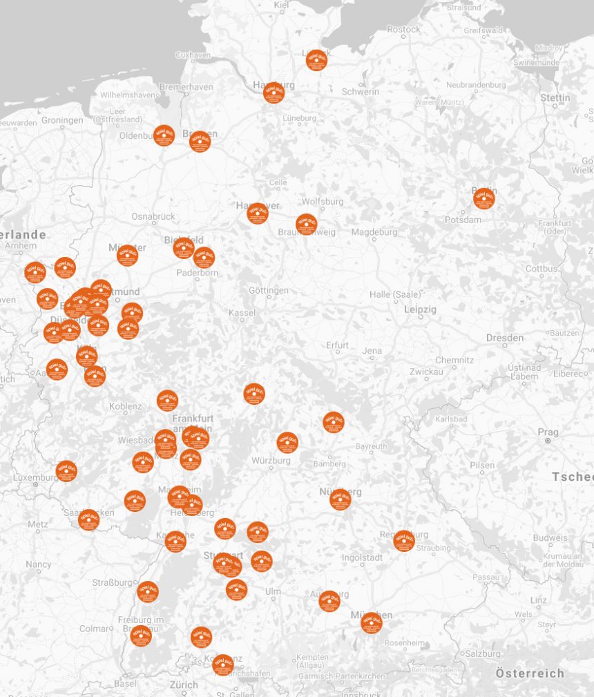 spielgut_page_geschichte_1955_03 Ausstellung „gutes spielzeug“ bereist Deutschland